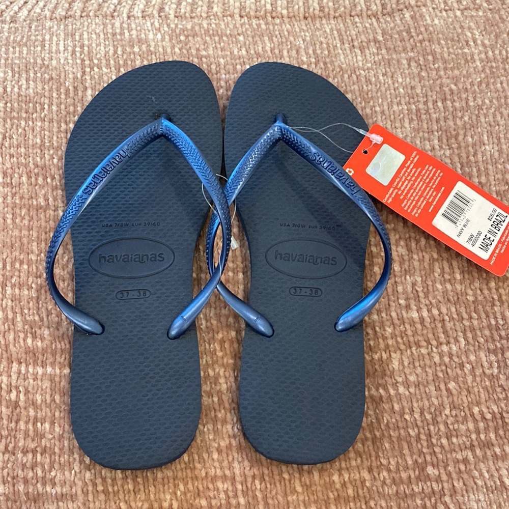 NWT NAVY METALLIC HAVIANAS